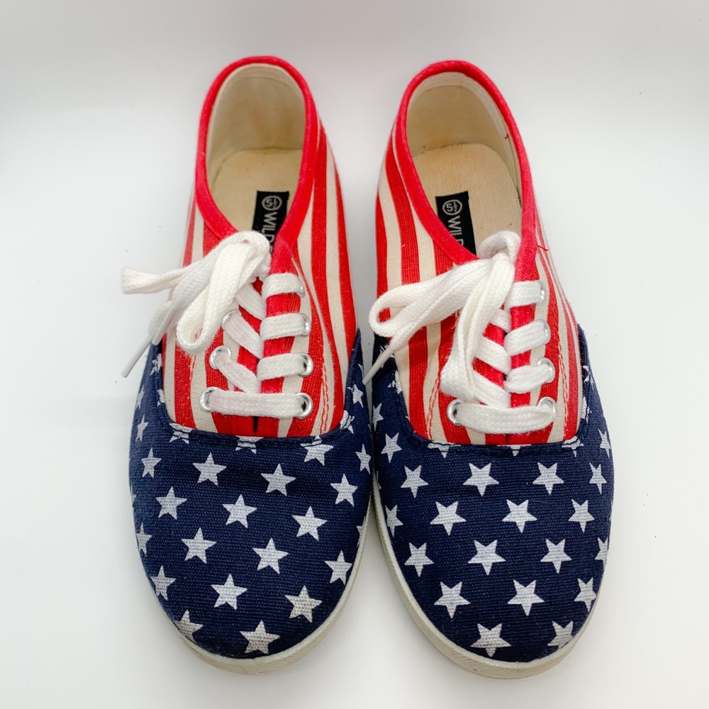 Wild Diva Women Shoes, Red Blue White, Sz 5.5